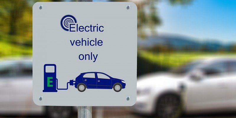 Elektroauto uzlādes staciju tīklu Latvijā papildinās vēl viens - Eleport