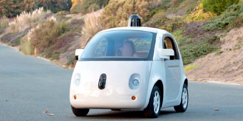 Pie stūres – dators