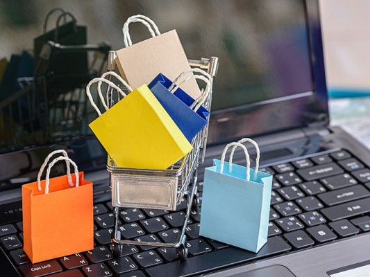 Vasaras periodā interneta lietotāji visaktīvāk iepērkas dienas pirmajā pusē