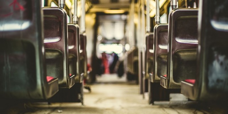 Drīzumā Rīgas Satiksmes transportā braucienu varēs reģistrēt ar koda biļetēm 