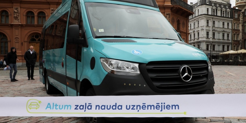Drīzumā satiksmē parādīsies pirmie Latvijā ražotie elektriskie mikroautobusi