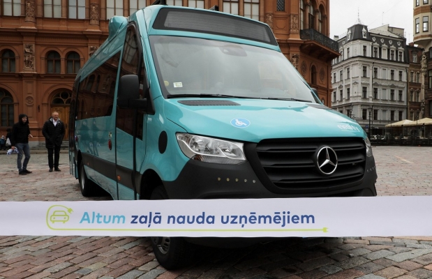 Drīzumā satiksmē parādīsies pirmie Latvijā ražotie elektriskie mikroautobusi