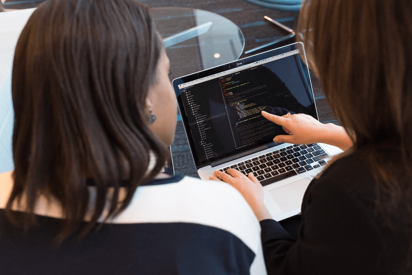 Riga TechGirls programmas ietvaros 100 sievietes bez maksas varēs apgūt programmēšanas pamatprasmes
