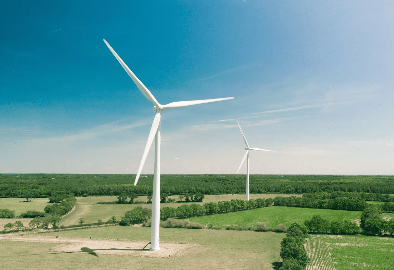 Latvijā uzstādīta līdz šim lielākā vēja turbīna 